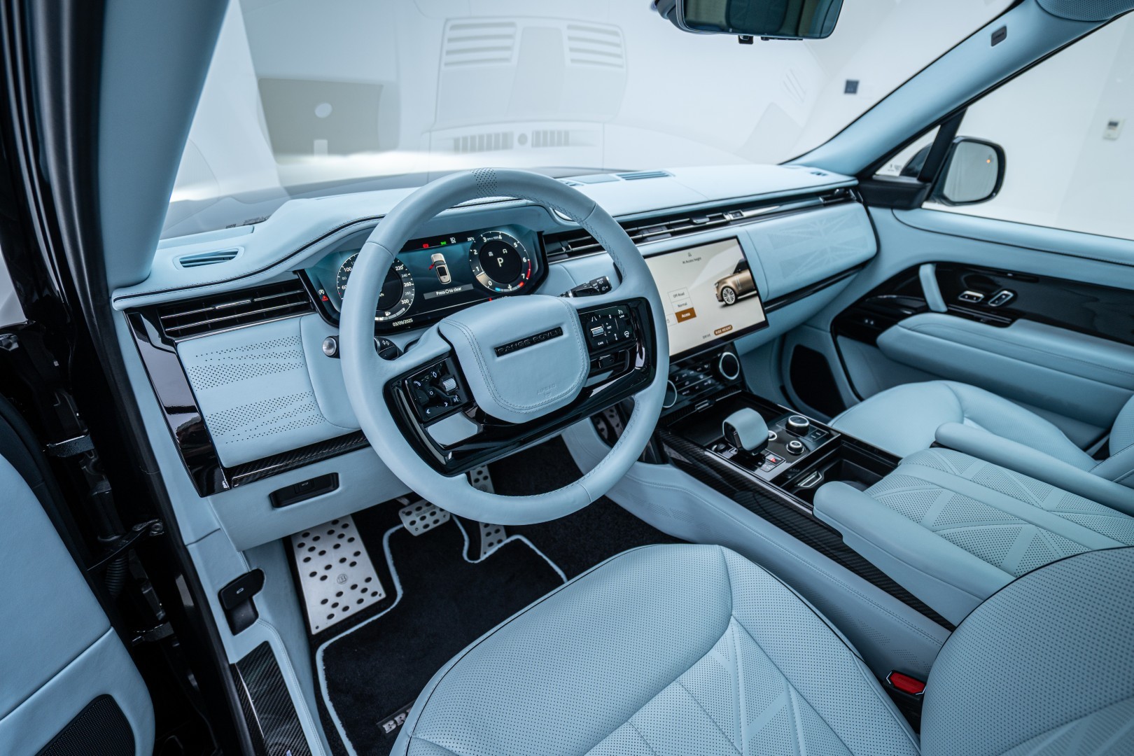 2023 RANGE ROVER P530 AUTOBIOGRAPHY BRABUS CARBON BODY KIT
